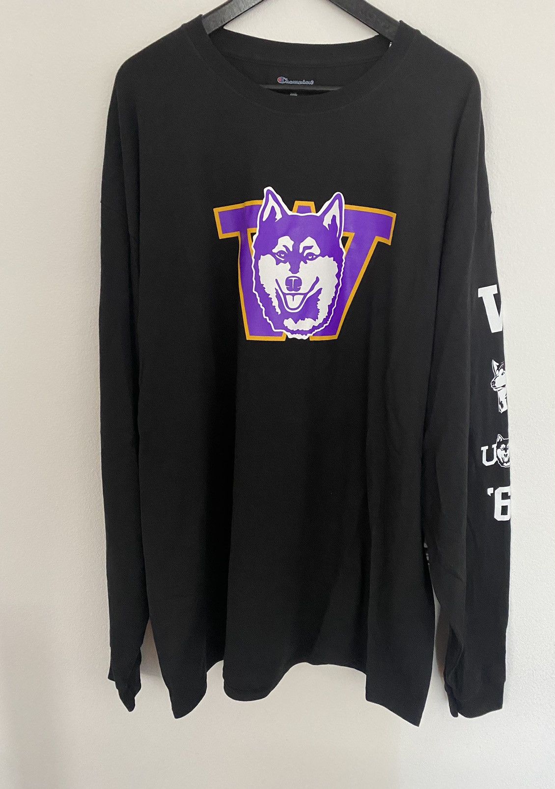 Champion Champion University of Washington Vault L/S T-shirt NWT Size US XXL / EU 58 / 5 - 1 Thumbnail