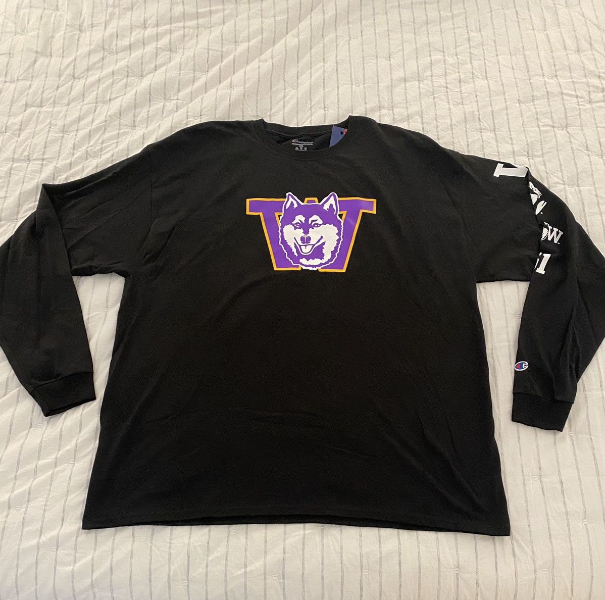 Champion Champion University of Washington Vault L/S T-shirt NWT Size US XXL / EU 58 / 5 - 3 Thumbnail