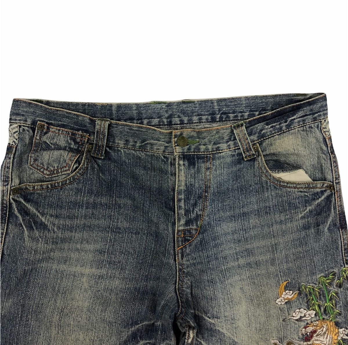 Japanese Brand VINTAGE JAPANESE TRADITIONAL JEANS X TIGER DRAGON EMBROIDED Size US 38 / EU 54 - 3 Thumbnail
