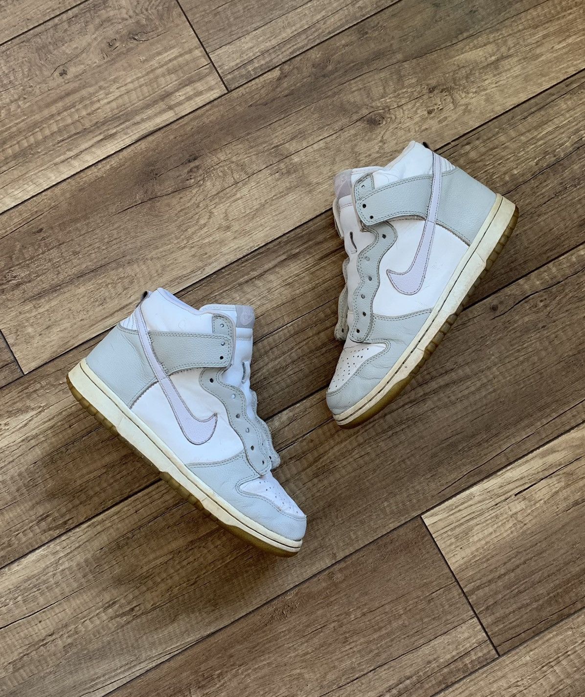 Nike Vintage 2005 Nike Dunk High Grey White Pink Sneakers Shoes Size US 9 / IT 39 - 1 Thumbnail