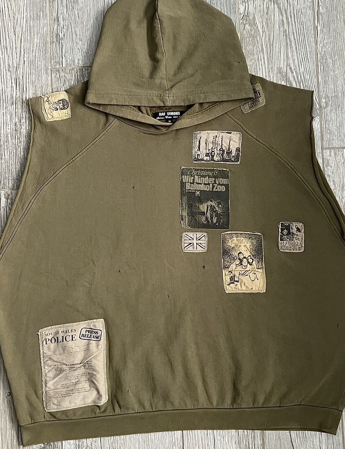 Raf Simons AW2001-2002 Raf Simons Riot Green Patchwork SleevelessHoodie Size US XL / EU 56 / 4 - 3 Thumbnail