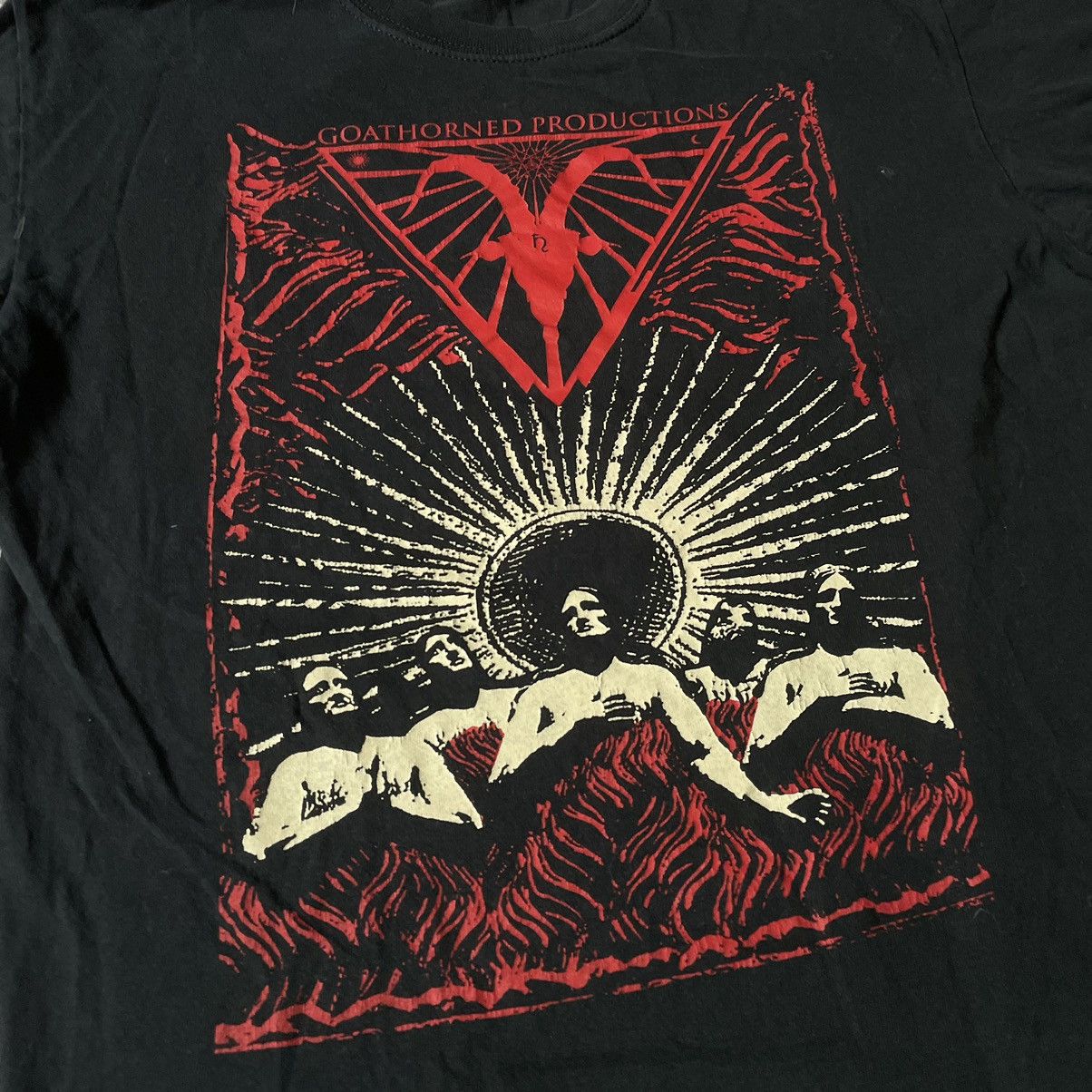 Vintage Vintage Y2K Graphic Tee Devil Abstract Horror Punk Cropped M Size US M / EU 48-50 / 2 - 6 Thumbnail
