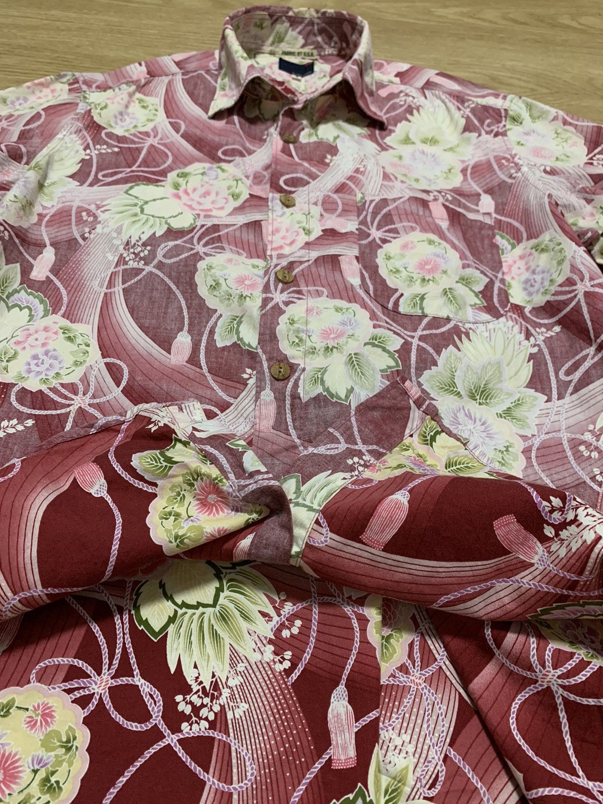 Takeo Kikuchi Reverse Fabric Beach Wear Wooden Button