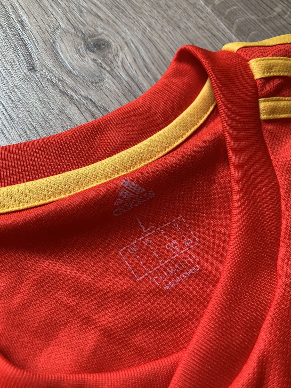Adidas Spain Adidas Home Soccer Jersey 2018 Size US L / EU 52-54 / 3 - 4 Thumbnail