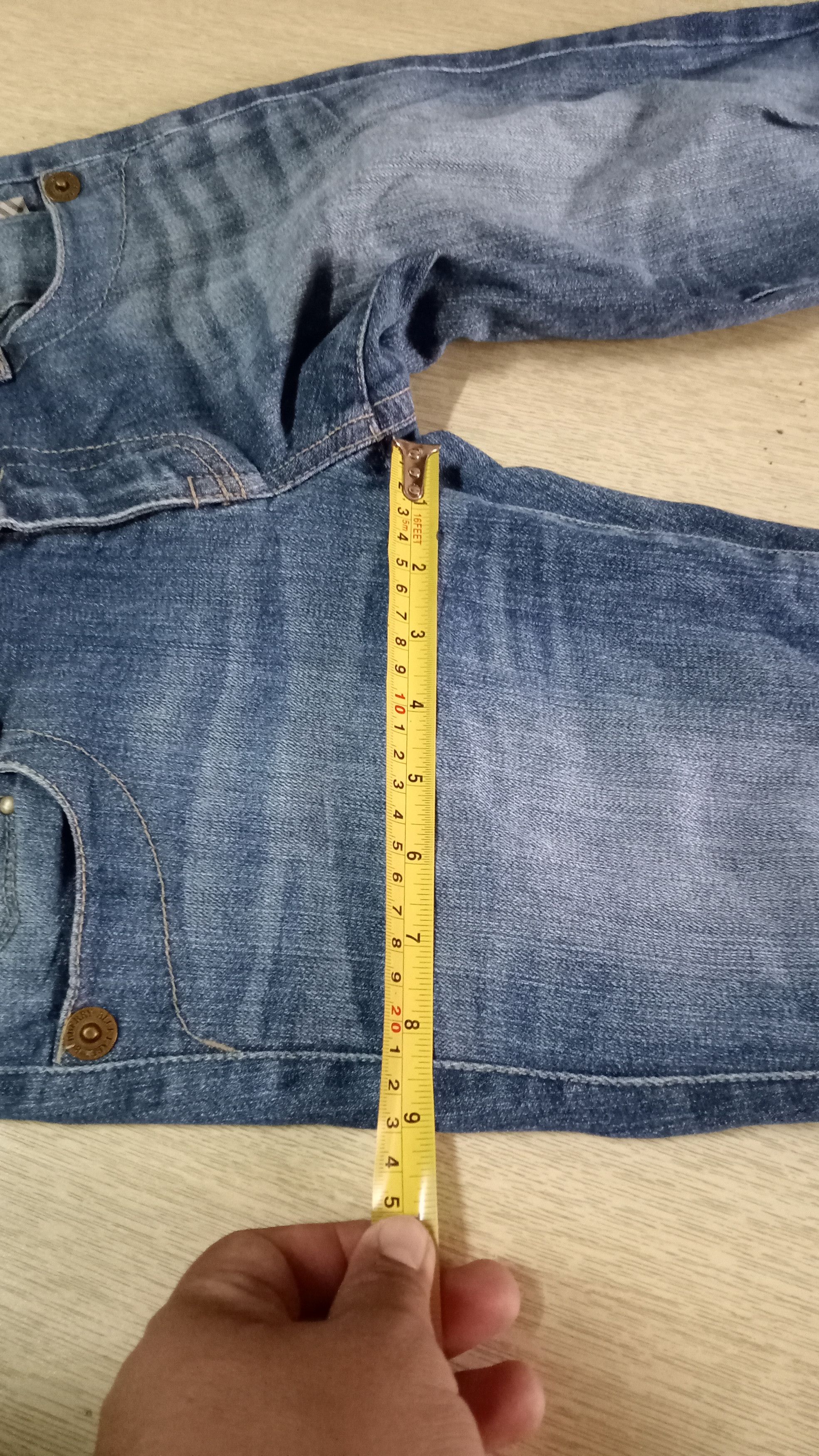 Burberry Vintage Burberry London Women's Cropped Jeans Size 27" / US 4 / IT 40 - 14 Thumbnail