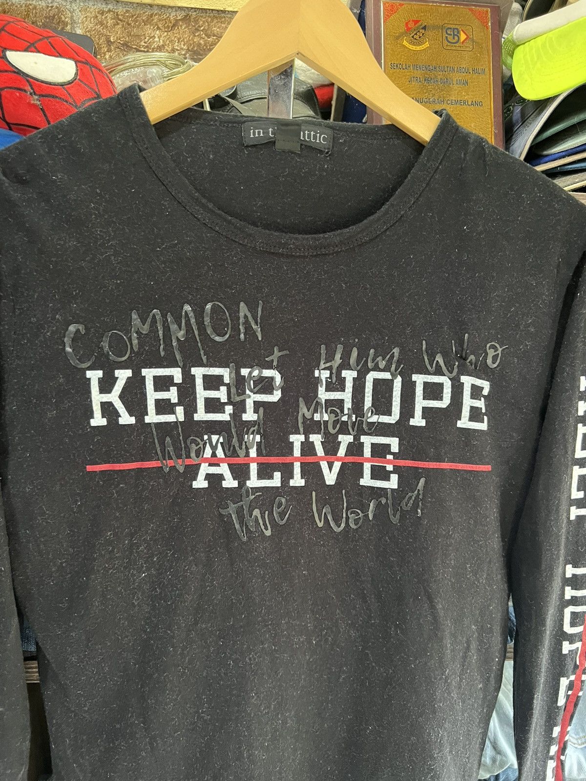 In The Attic 🔥In The Attic Keep Hope Alive Long Sleeves Size US S / EU 44-46 / 1 - 6 Thumbnail