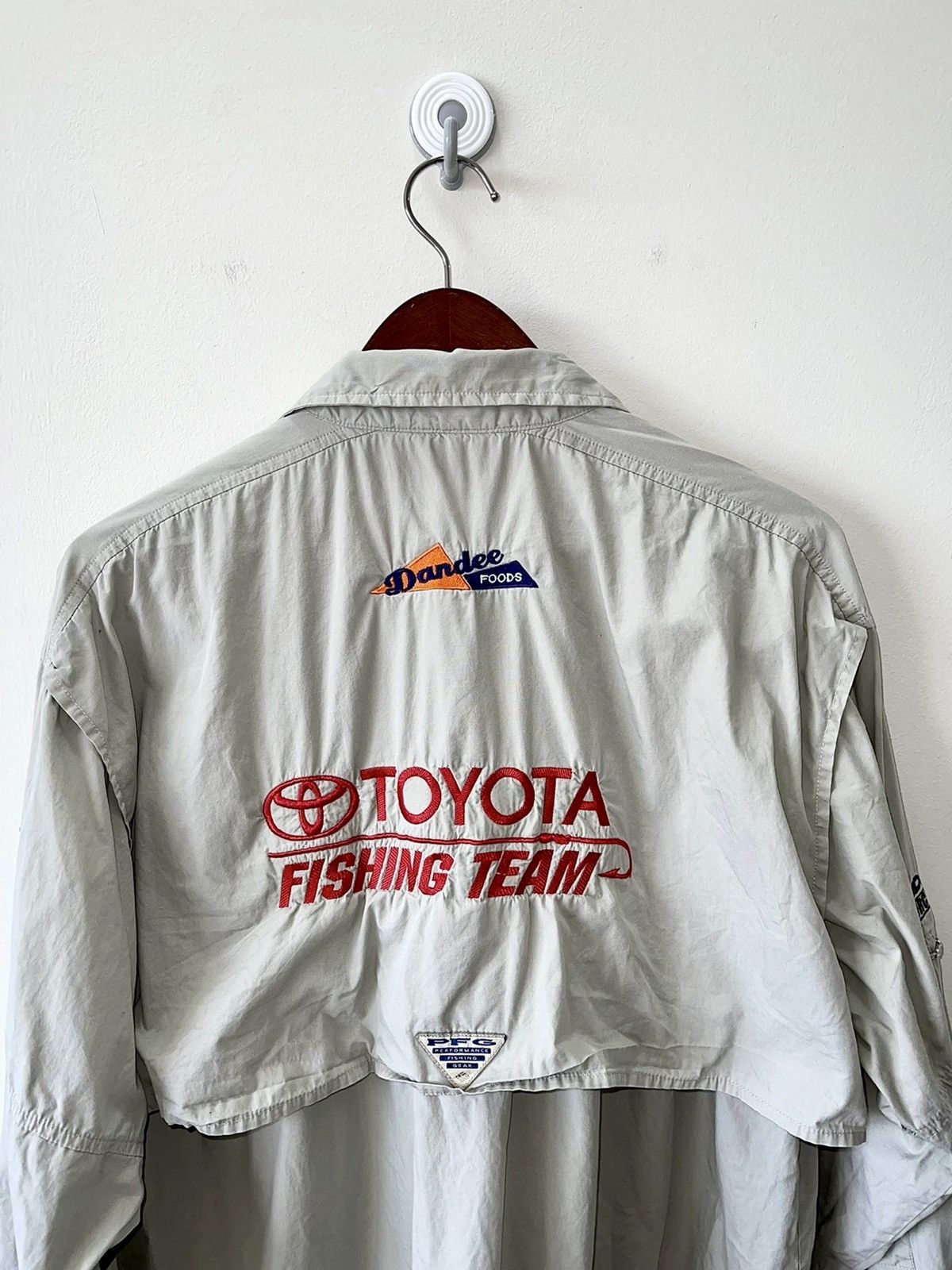 Columbia × Vintage VTG TOYOTA SEA SNAKE FISHING TEAM X COLUMBIA TUNDRA FORCE V8 Size US L / EU 52-54 / 3 - 14 Thumbnail