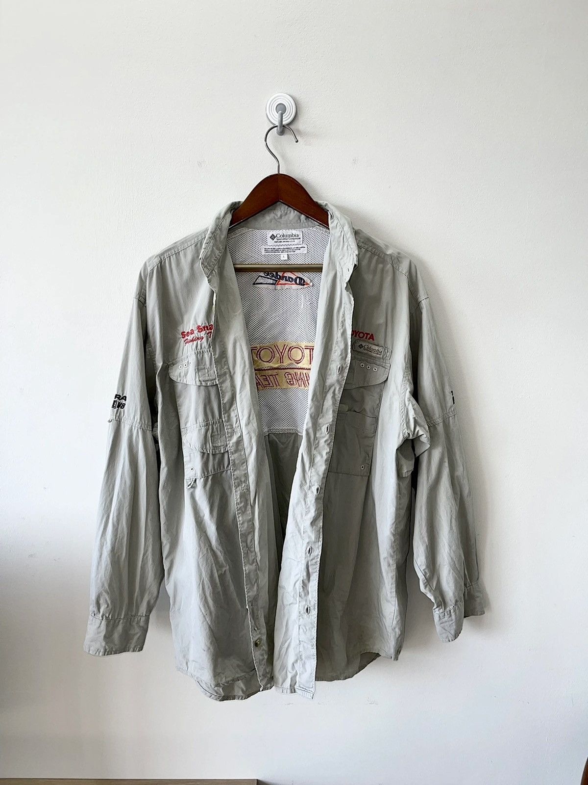 Columbia × Vintage VTG TOYOTA SEA SNAKE FISHING TEAM X COLUMBIA TUNDRA FORCE V8 Size US L / EU 52-54 / 3 - 2 Thumbnail