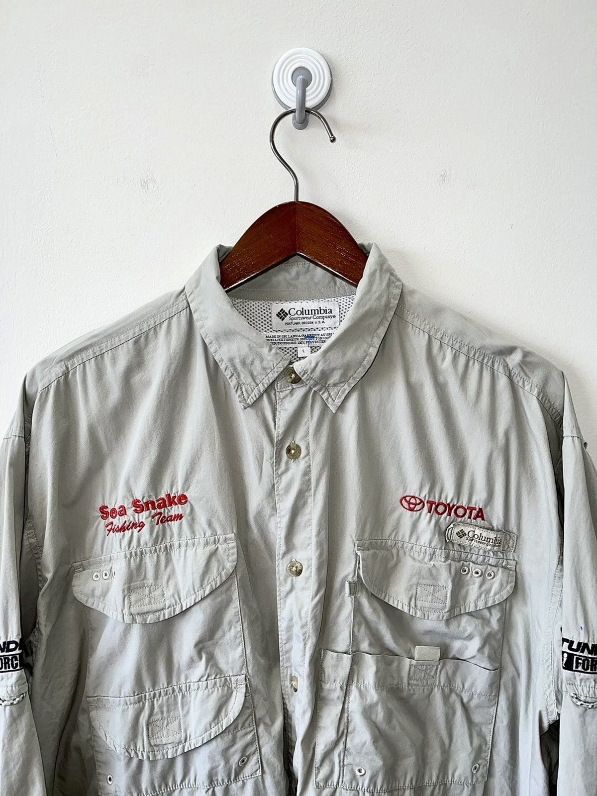 Columbia × Vintage VTG TOYOTA SEA SNAKE FISHING TEAM X COLUMBIA TUNDRA FORCE V8 Size US L / EU 52-54 / 3 - 4 Thumbnail