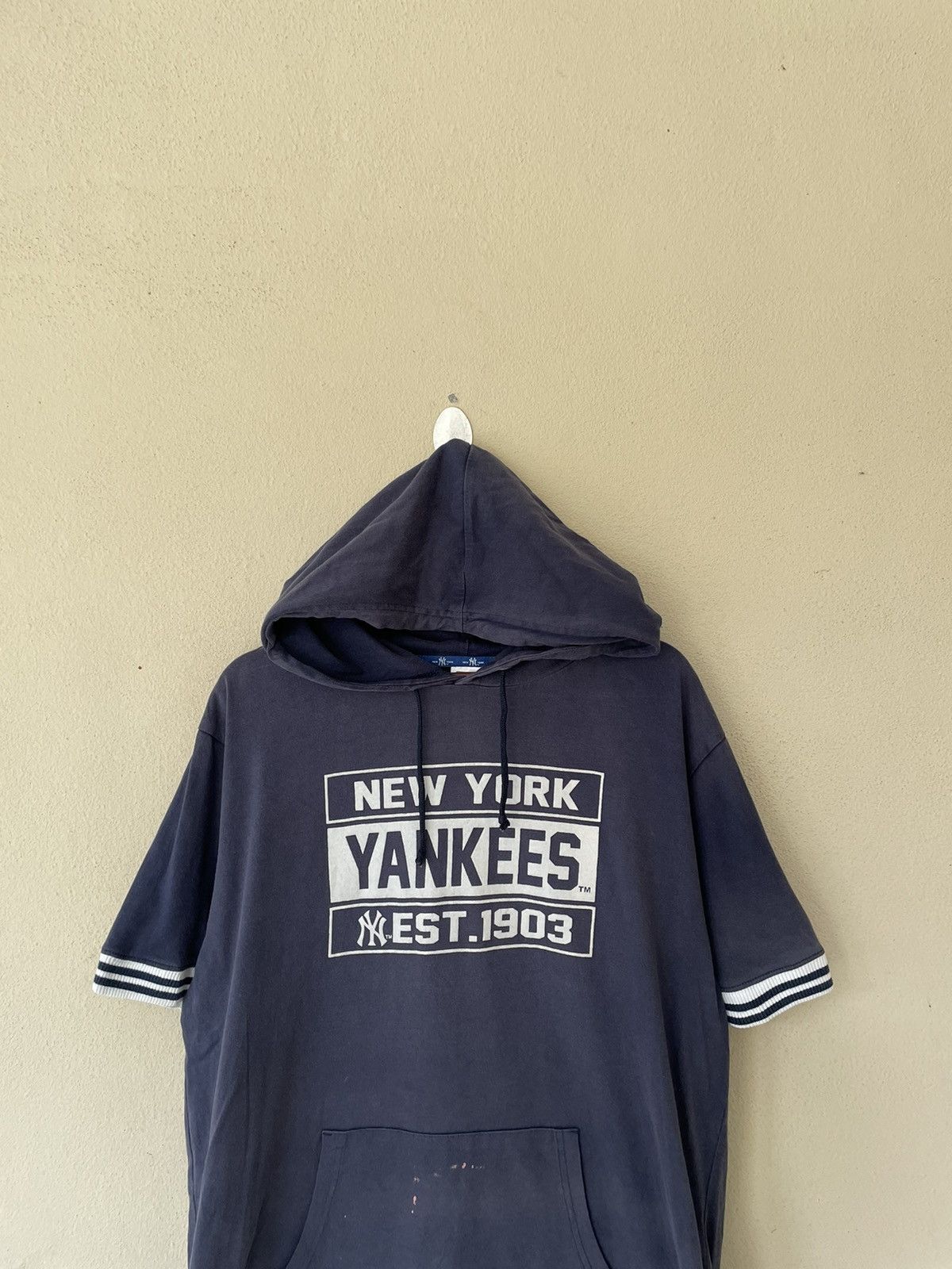 New York Yankees NEW YORK YANKEES SHORT SLEEVE HOODIE Size US XXL / EU 58 / 5 - 3 Thumbnail