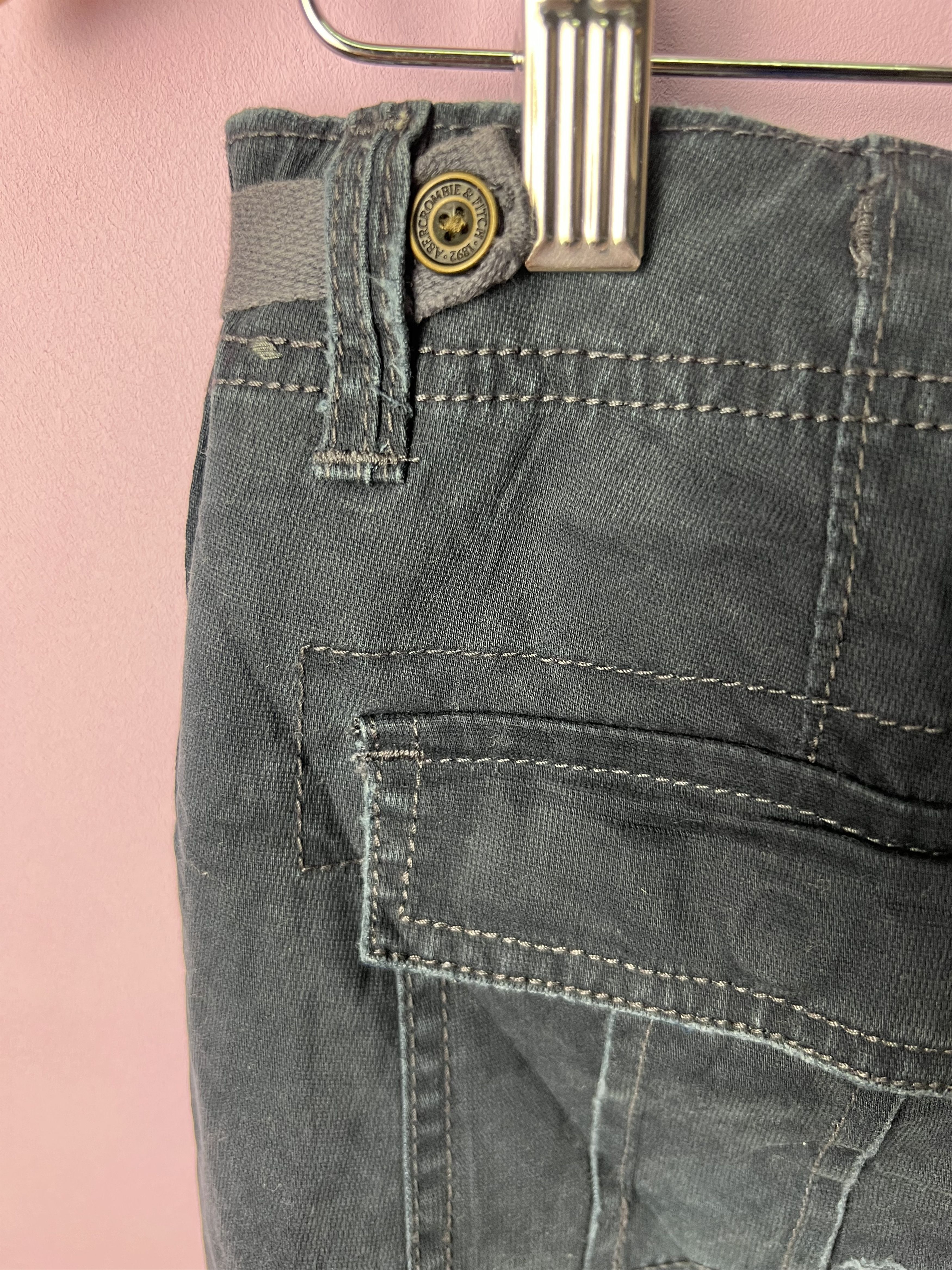 Abercrombie & Fitch 🔥Abercrombie & Fitch Cargo Pants Size US 29 - 14 Thumbnail
