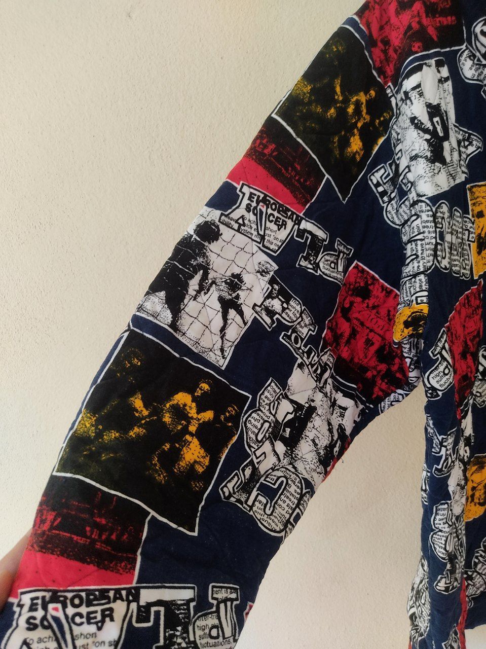Japanese Brand VINTAGE GIOWELLS EUROPEAN SOCCER OVERPRINTED JACKET Size US L / EU 52-54 / 3 - 5 Thumbnail