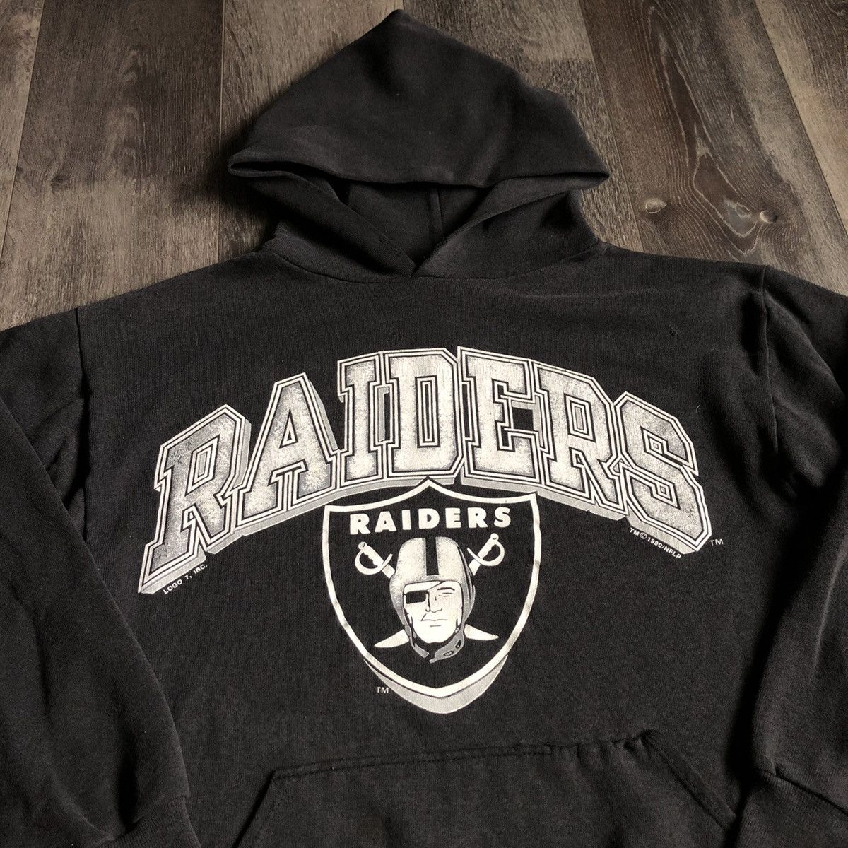 NFL Vintage 1990 Oakland Raiders Logo 7 Graphic Logo Hoodie 2Pac Size US M / EU 48-50 / 2 - 2 Thumbnail