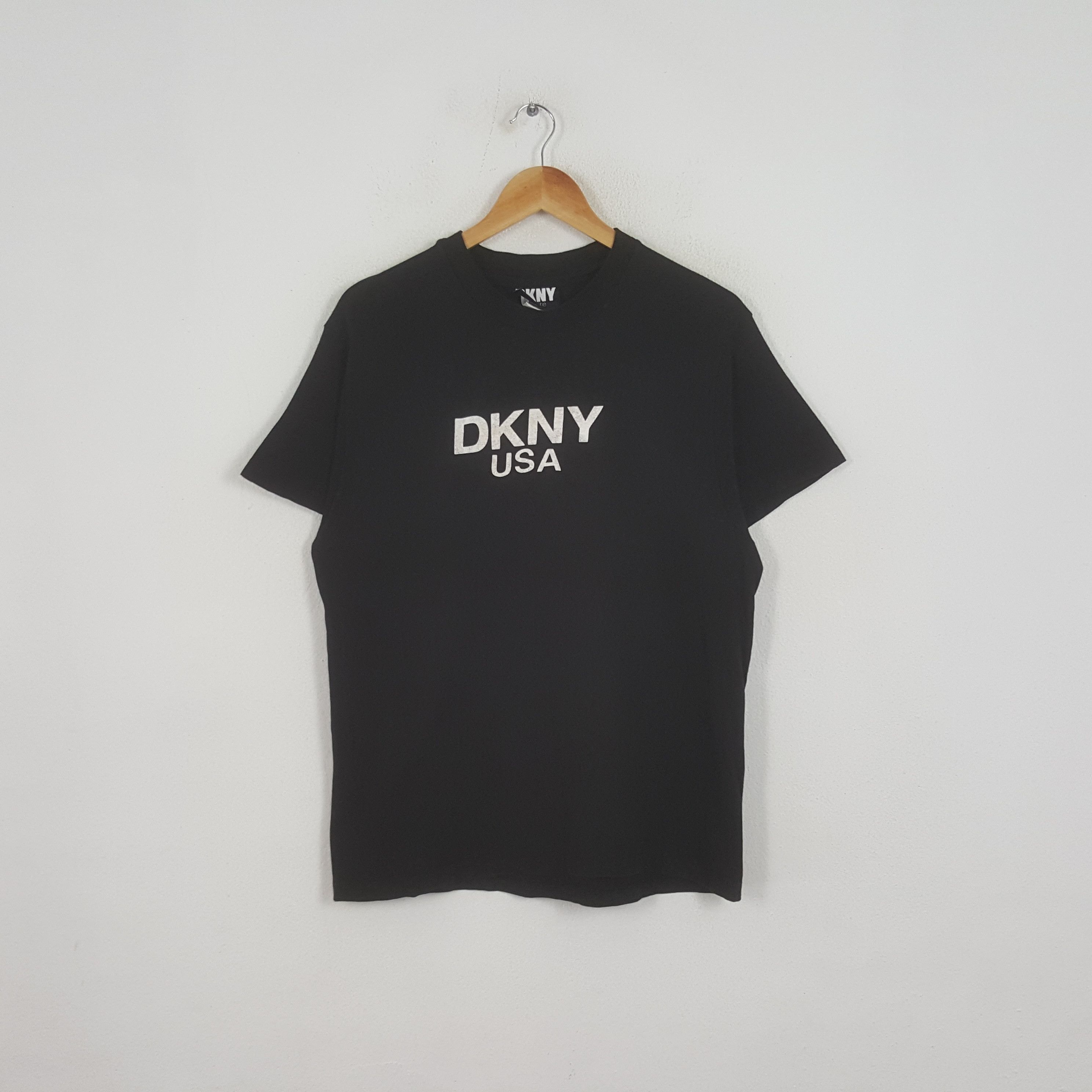 Vintage DKNY USA American Style Spellout Tshirt