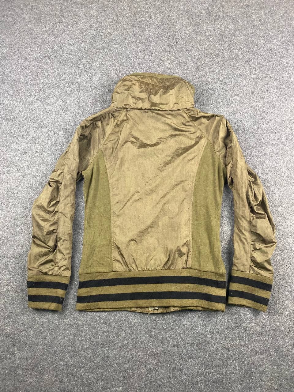 Japanese Brand japanese brands nylon jacket nice design Size S / US 4 / IT 40 - 6 Thumbnail