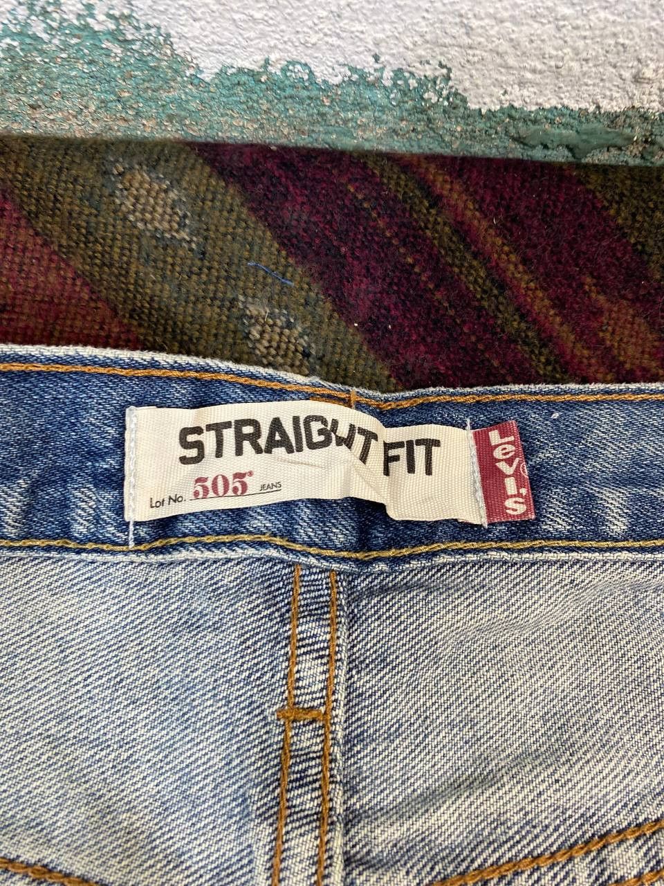 Levi's levis 505 straight fit lightwash distressed denim Size US 37 - 13 Thumbnail