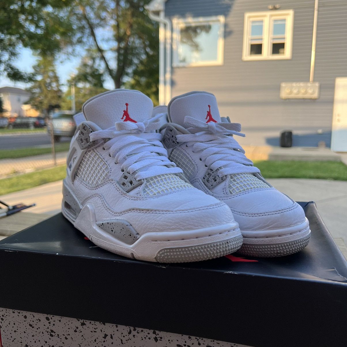 retro white oreo jordan 4