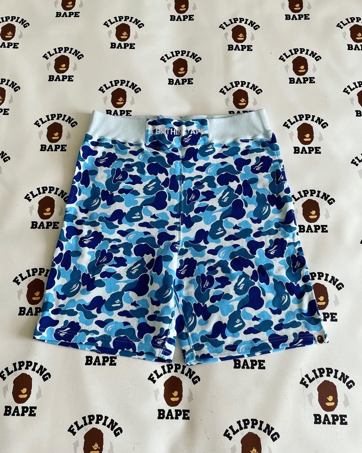 BAPE ABC CAMO SWEAT SHORTS - Bottoms