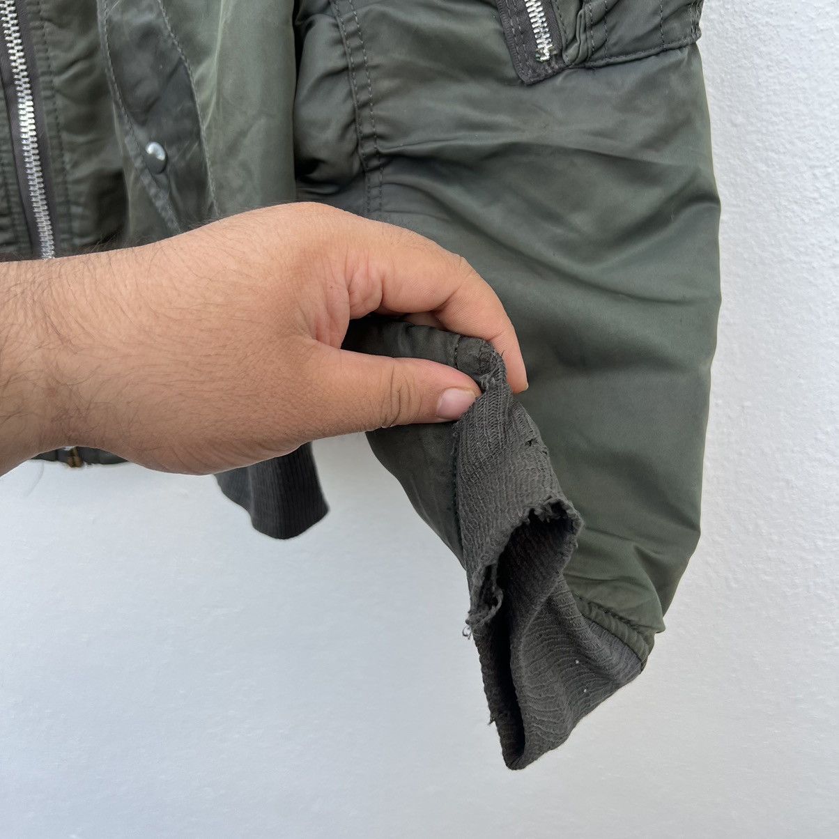 Alpha Industries MA-1 BOMBER JACKET REVERSIBLE ALPHA BUZZ RICKSONS STYLE Size US L / EU 52-54 / 3 - 7 Thumbnail