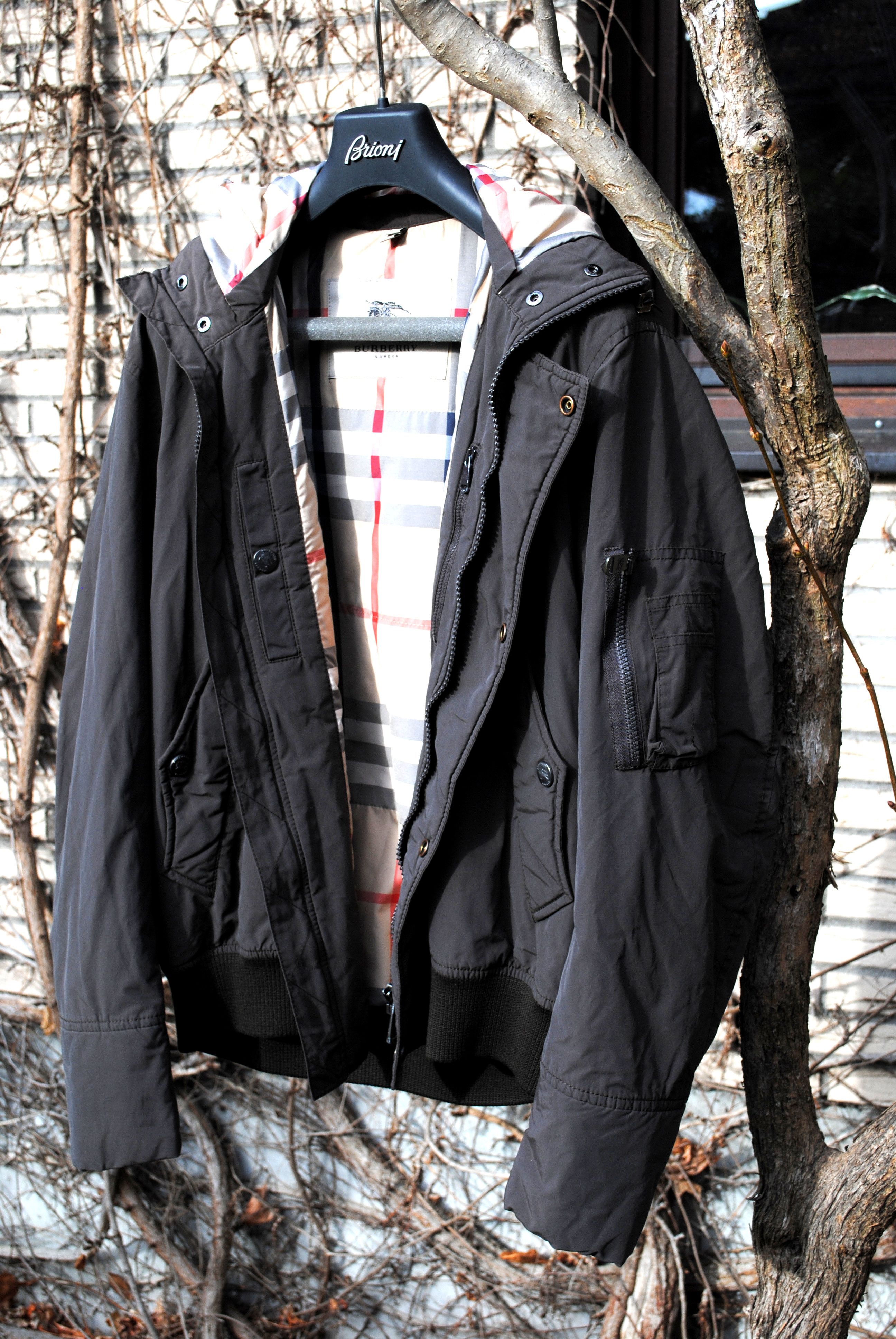 Burberryアウター チェック フーデッド ダウンジャケット (サンドベージュ