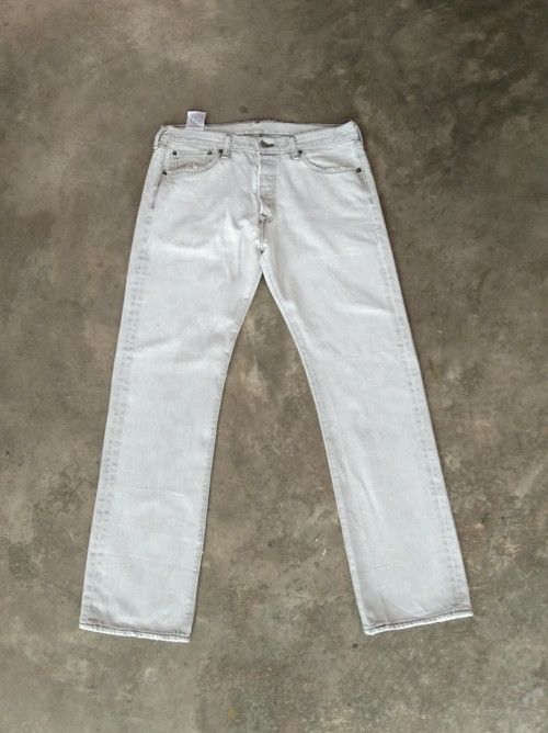 Levi's Vintage Levi's 501 Grey Distressed Jeans 33x31 Size US 33 - 1 Thumbnail