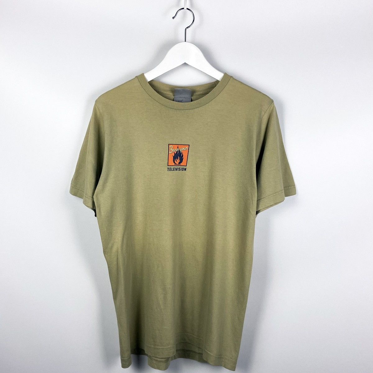 Nike Vintage 00’s Nike Burn Your Television very rare tee Size US S / EU 44-46 / 1 - 1 Thumbnail