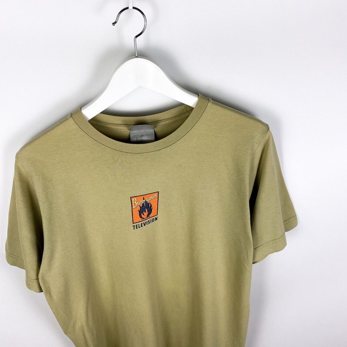 Nike Vintage 00’s Nike Burn Your Television very rare tee Size US S / EU 44-46 / 1 - 3 Thumbnail