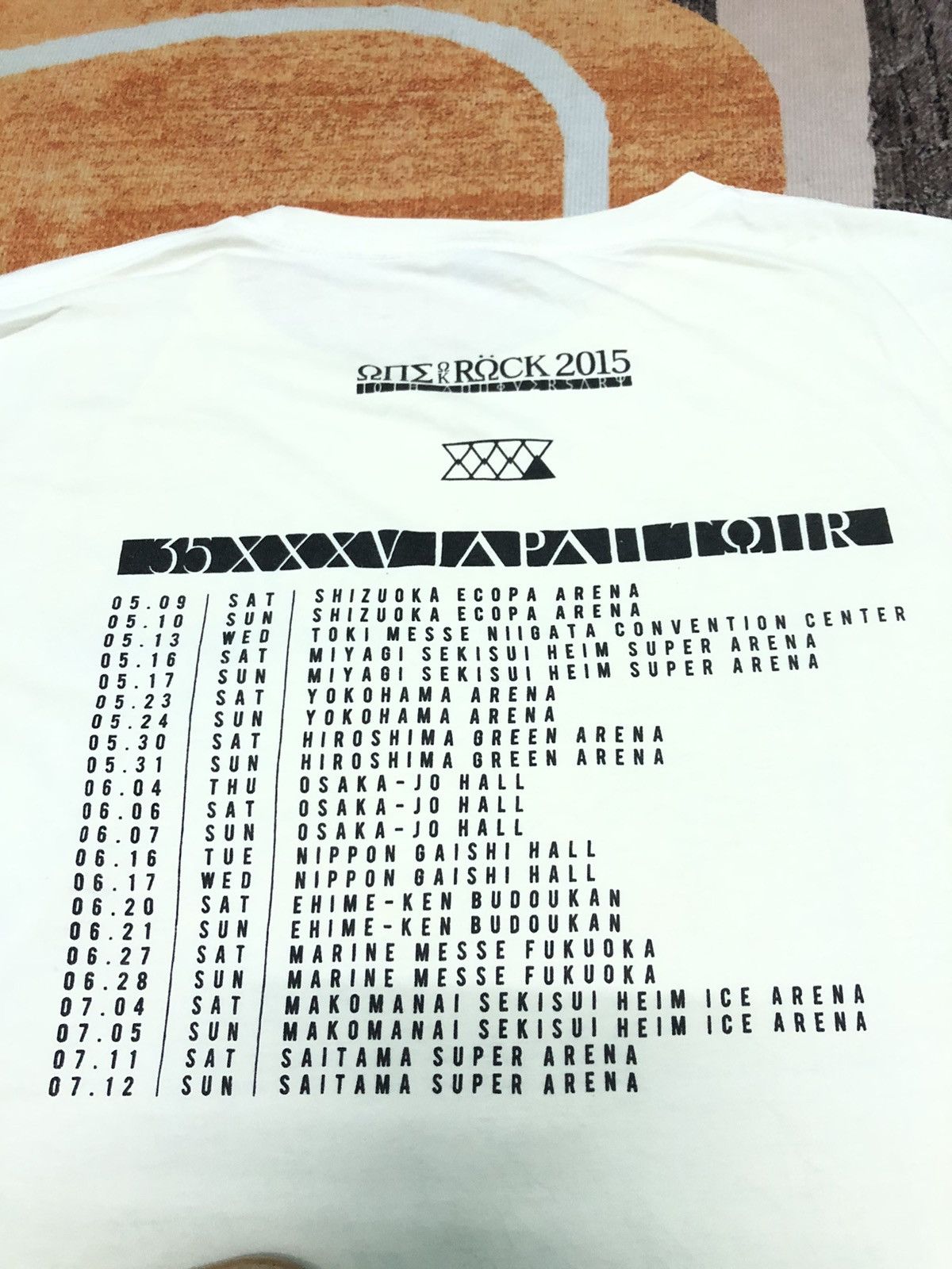 Band Tees ONE OK ROCK 2015 10th ANNIVERSARY JAPANESE ROCK TOUR SHIRT Size US M / EU 48-50 / 2 - 8 Thumbnail