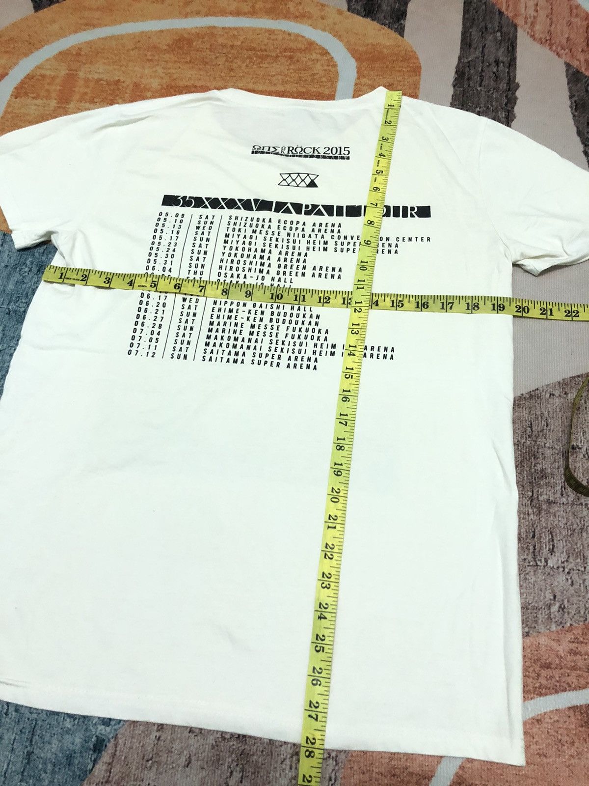 Band Tees ONE OK ROCK 2015 10th ANNIVERSARY JAPANESE ROCK TOUR SHIRT Size US M / EU 48-50 / 2 - 9 Thumbnail