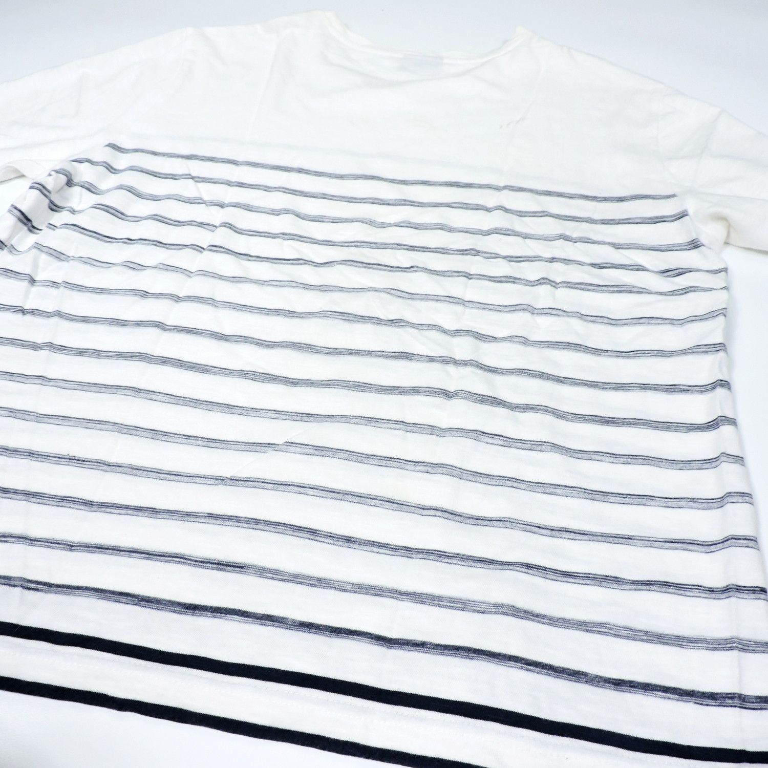 Hugo Boss HUGO BOSS STRIPED T-SHIRT Size US XL / EU 56 / 4 - 11 Thumbnail