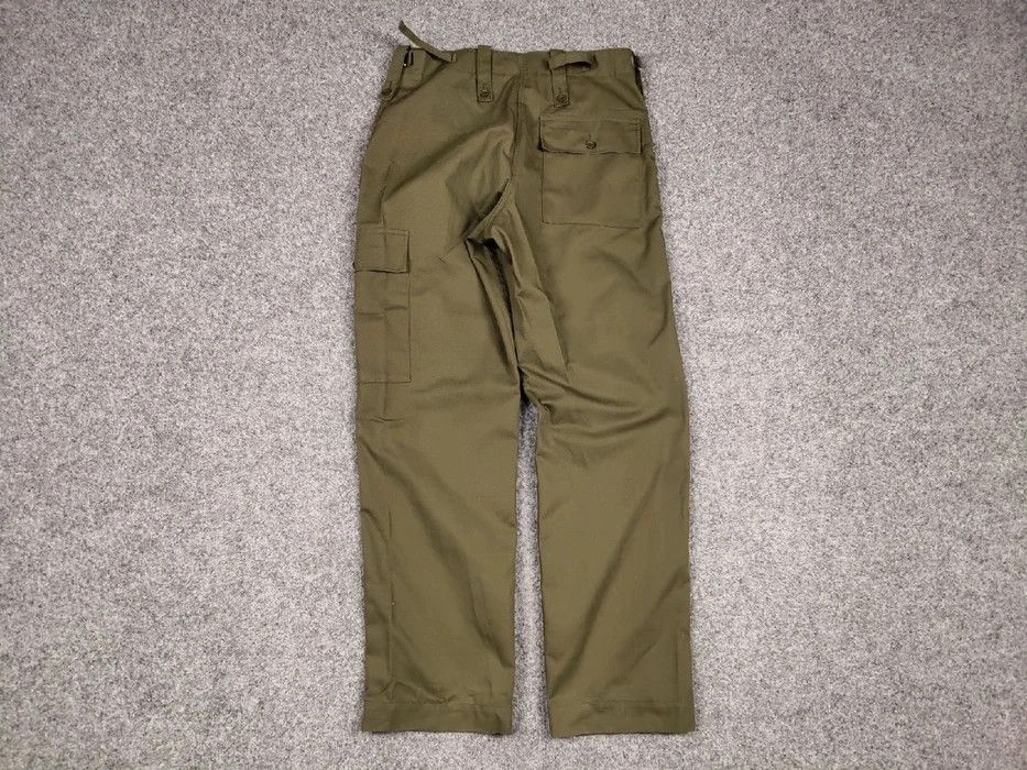 Vintage Vintage 90's British Army Lightweight Trousers Cargo Pants Size US 32 / EU 48 - 6 Thumbnail