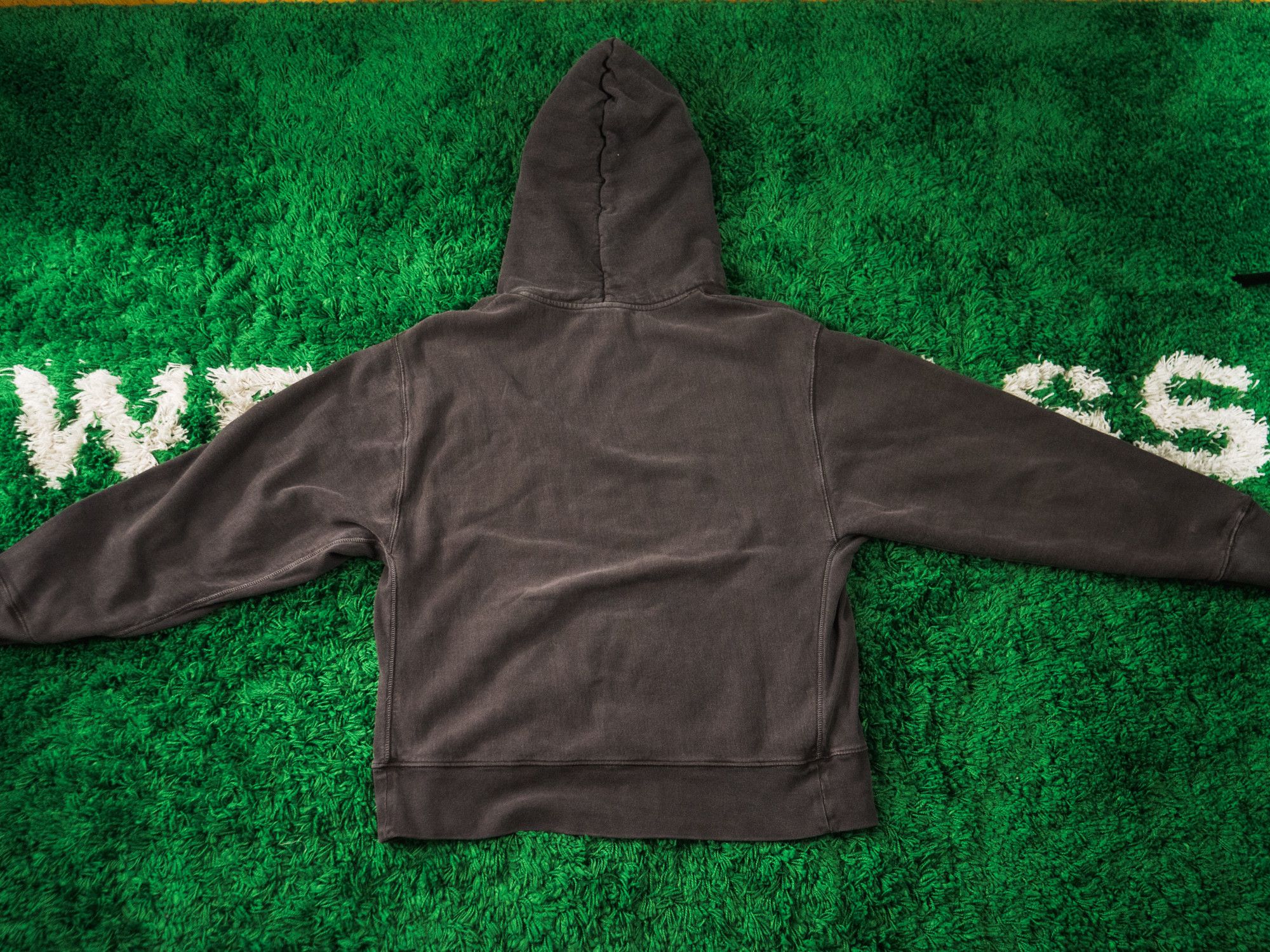 Yeezy YEEZY SEASON 3 WASHED GREY HOODIE (M) Size US M / EU 48-50 / 2 - 3 Thumbnail