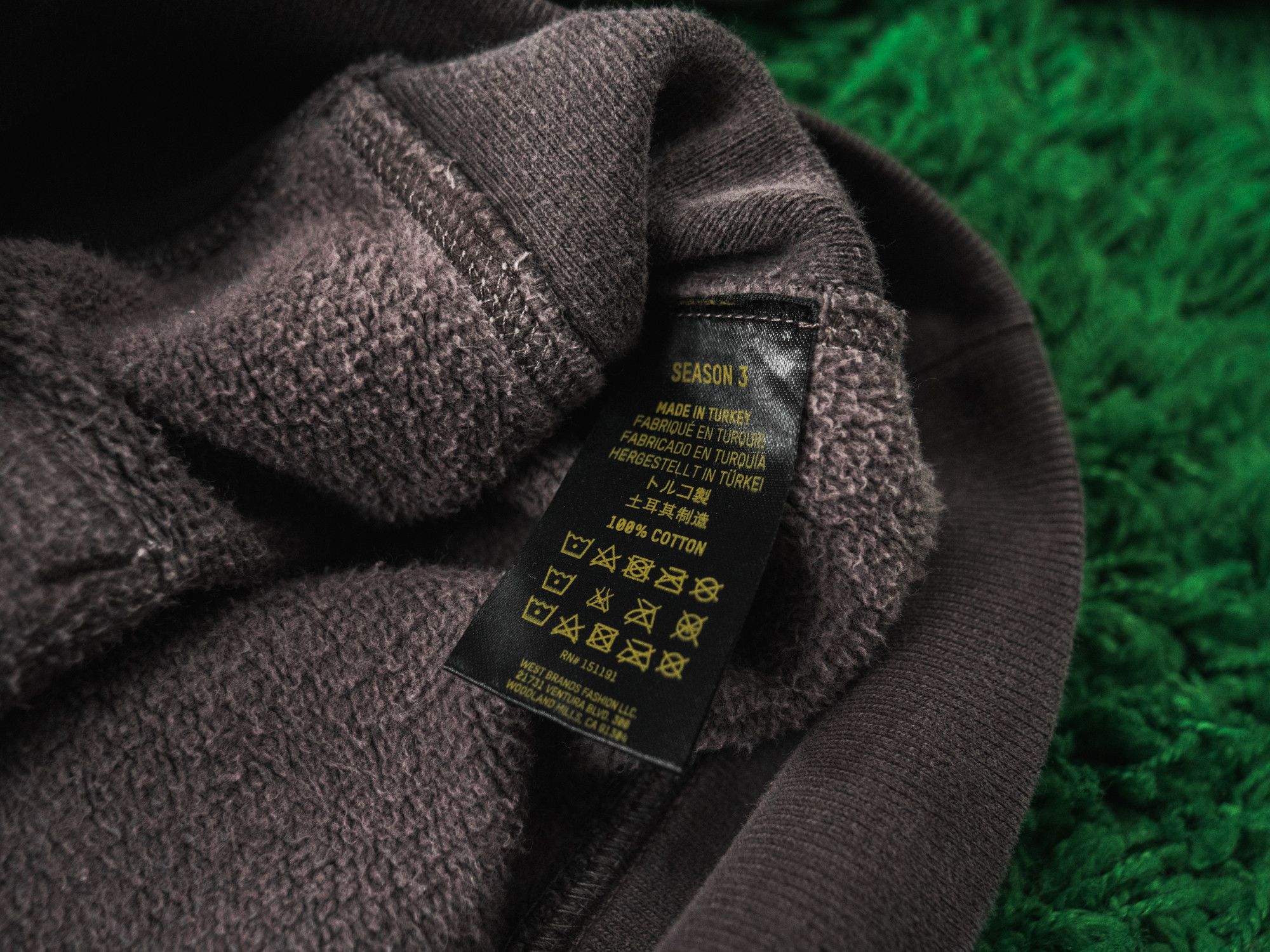 Yeezy YEEZY SEASON 3 WASHED GREY HOODIE (M) Size US M / EU 48-50 / 2 - 6 Thumbnail