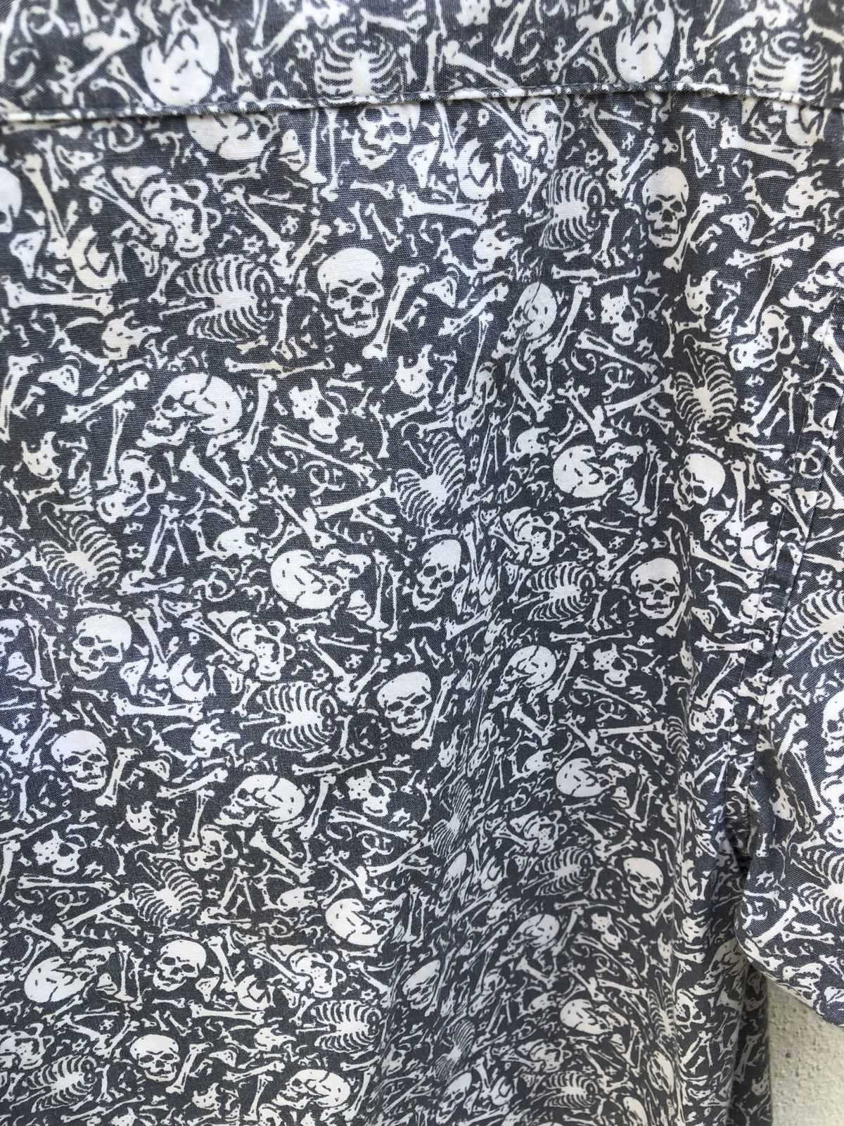 Stussy Vintage Stussy Full Printed Skull Skeleton Button Shirt Size US M / EU 48-50 / 2 - 13 Thumbnail