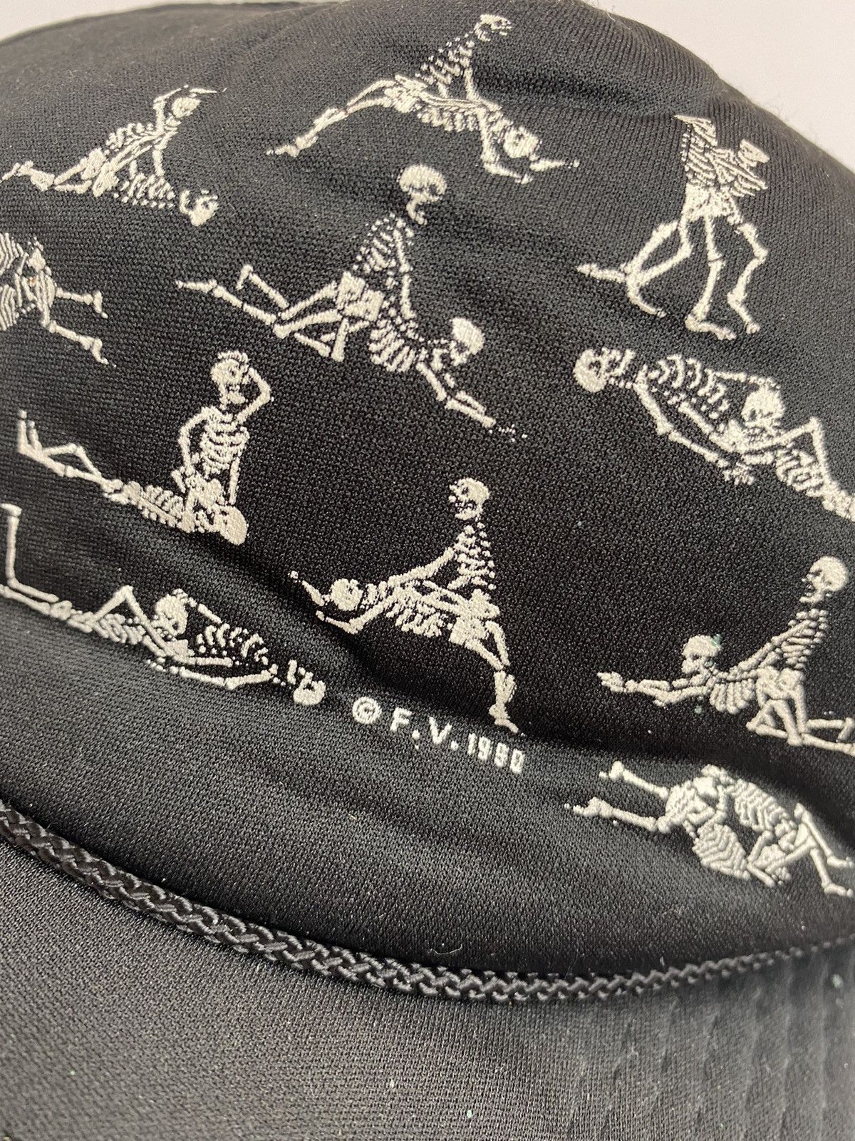 Fashion Victim × Vintage VINTAGE 90s SKELETON FASHION VICTIM HAT CAP 1990 Size ONE SIZE - 4 Thumbnail