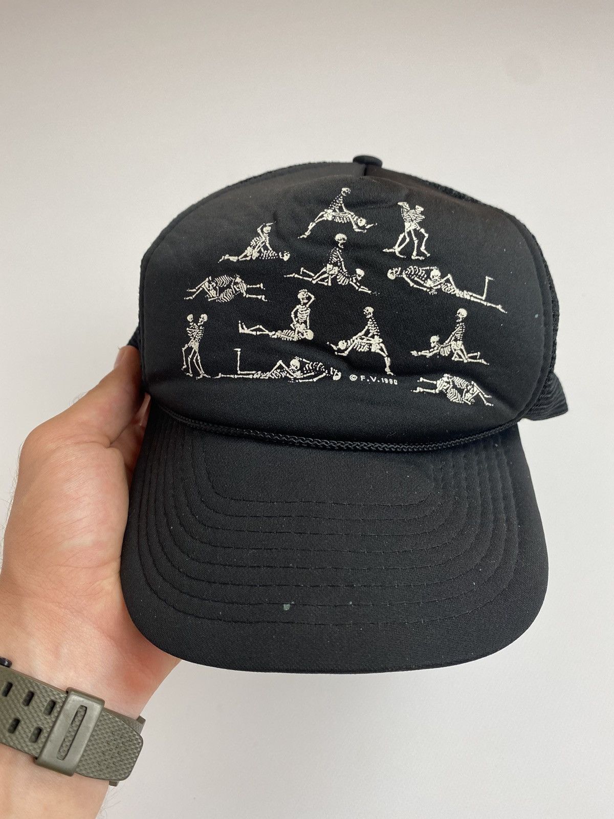 Fashion Victim × Vintage VINTAGE 90s SKELETON FASHION VICTIM HAT CAP 1990 Size ONE SIZE - 3 Thumbnail