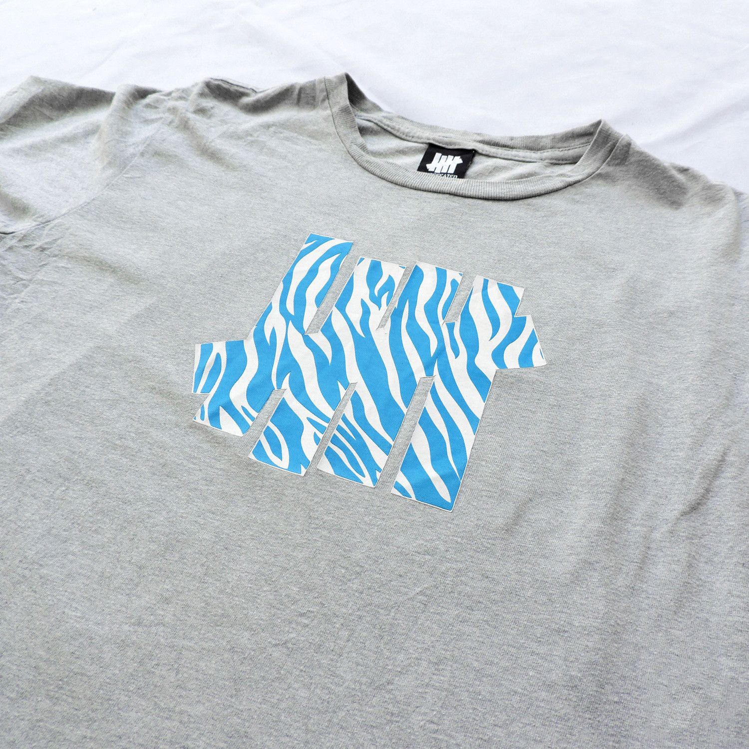 Undefeated UNDEFEATED BLUE TIGER STRIPES LOGO T-SHIRT Size US M / EU 48-50 / 2 - 9 Thumbnail