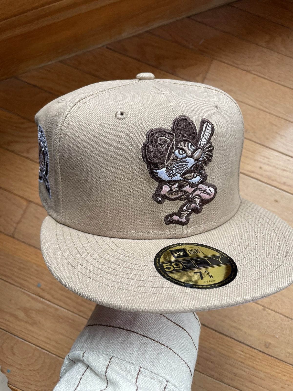 MLB × New Era Sports World 165 Detroit Tigers Desert Camel Hat Size 7 5/8 Size ONE SIZE - 1 Thumbnail