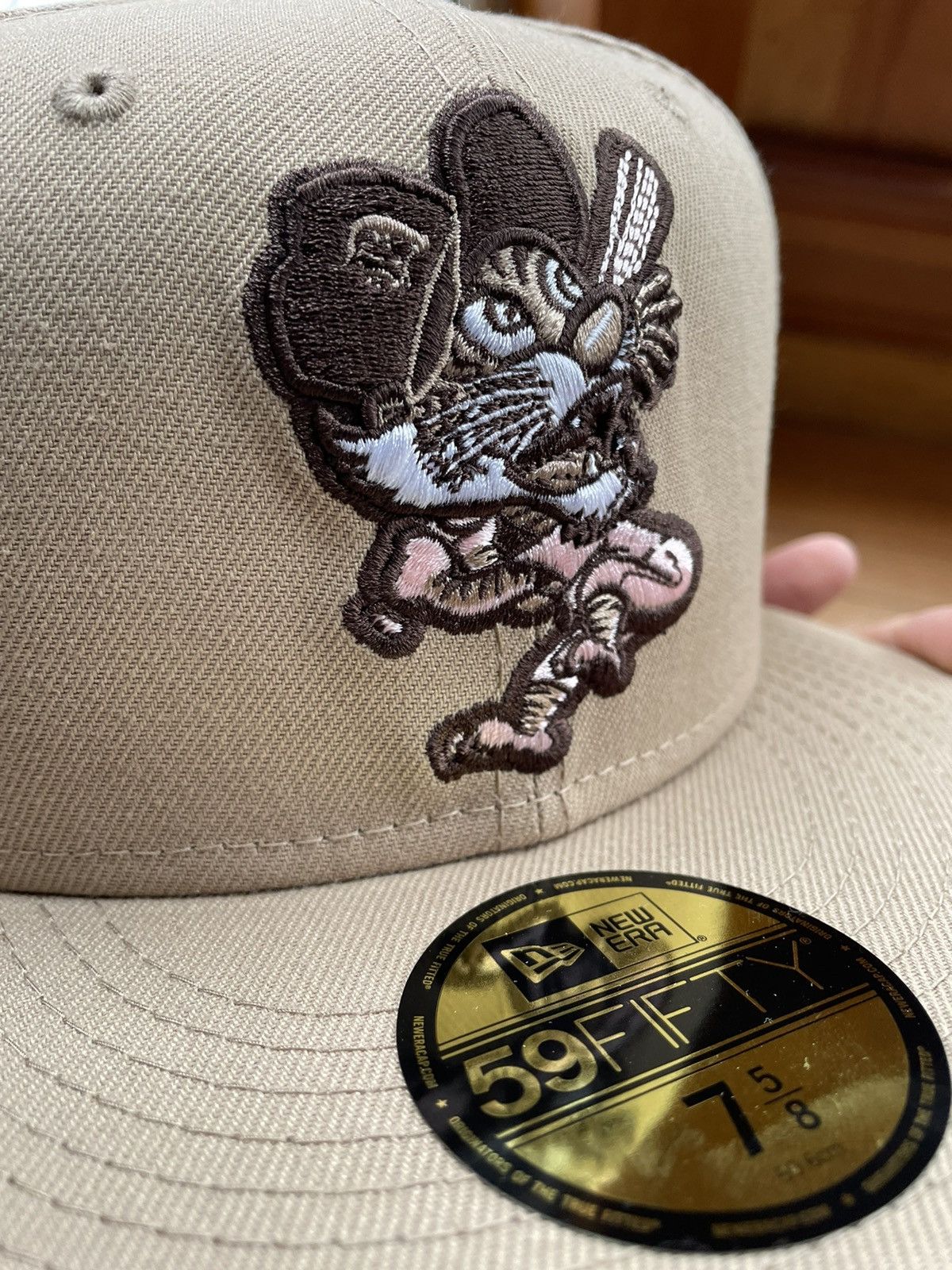MLB × New Era Sports World 165 Detroit Tigers Desert Camel Hat Size 7 5/8 Size ONE SIZE - 2 Thumbnail