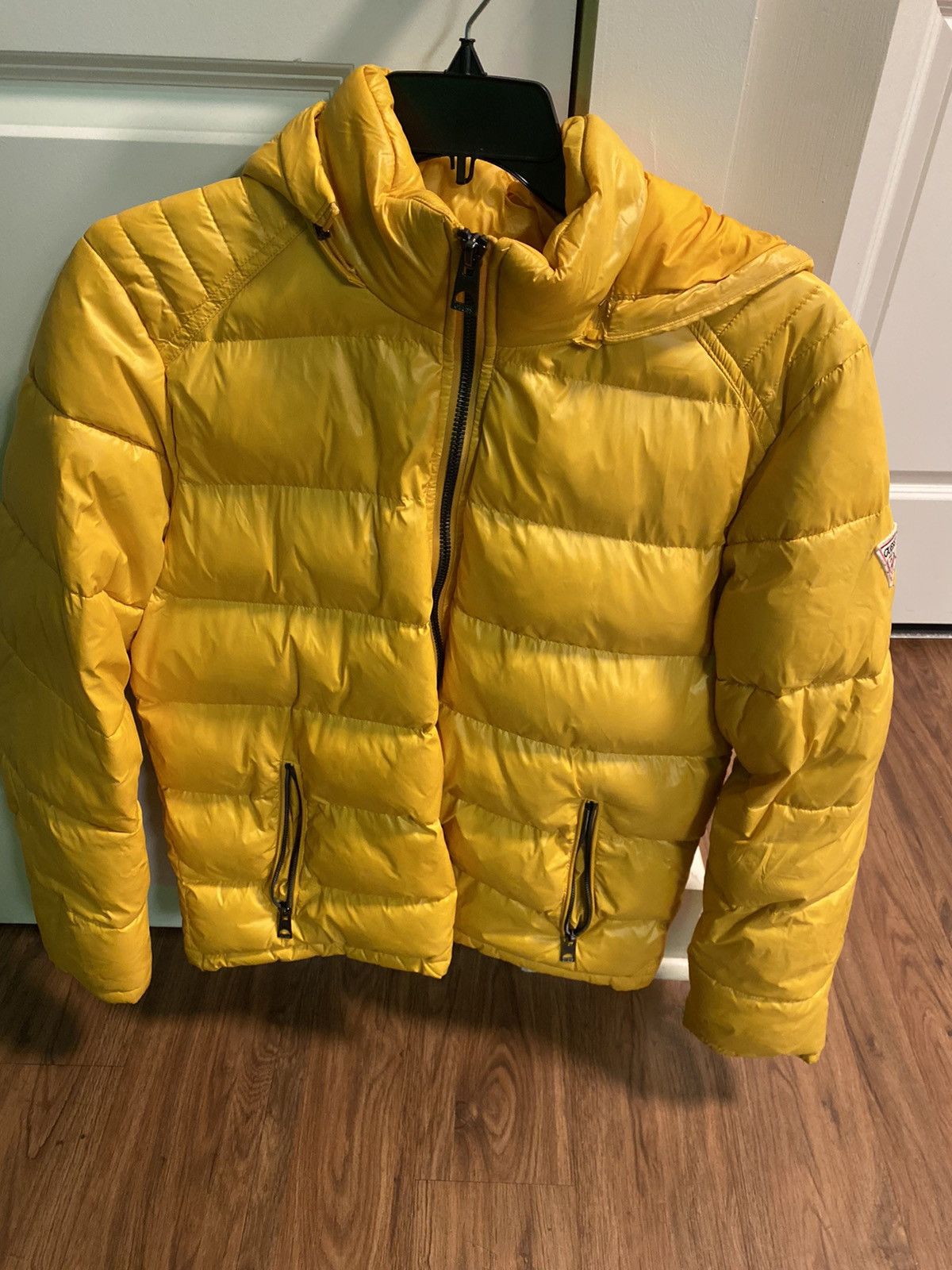 Guess Heavy Yellow Coat Size US L / EU 52-54 / 3 - 1 Thumbnail