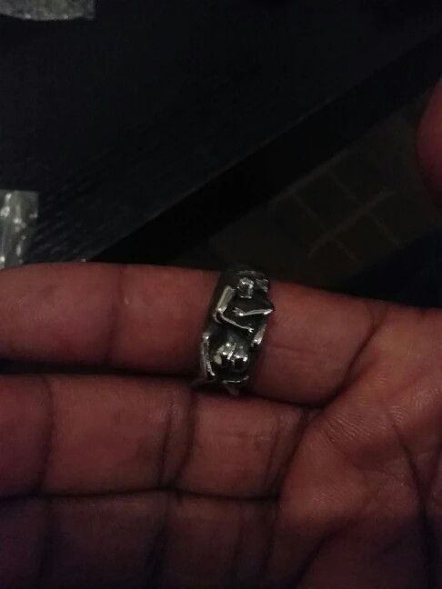 Jewelry Hug Ring Size ONE SIZE - 2 Thumbnail