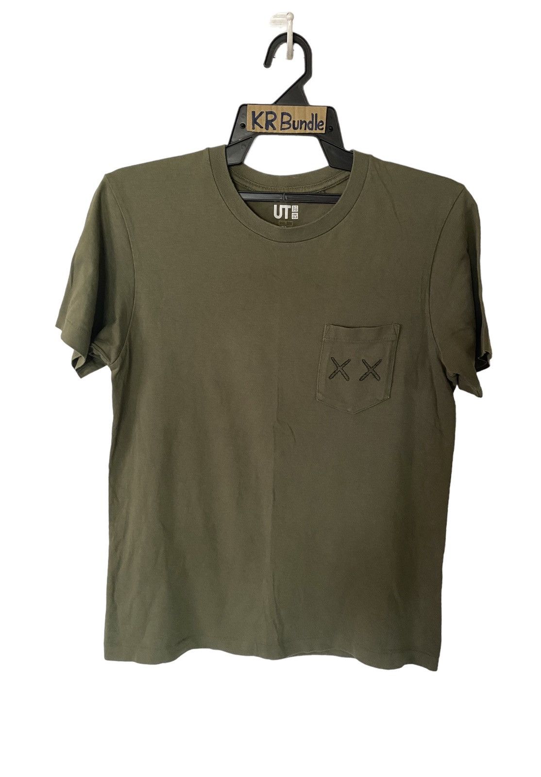 Japanese Brand Uniqlo Kaws Single Pocket Shirt Size US S / EU 44-46 / 1 - 2 Thumbnail
