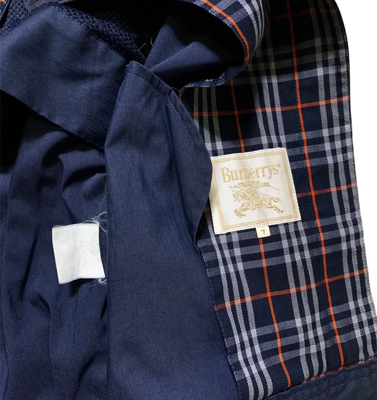 Burberry × Vintage Rare Burberrys London Light Jacket Pockets Size M / US 6-8 / IT 42-44 - 7 Thumbnail