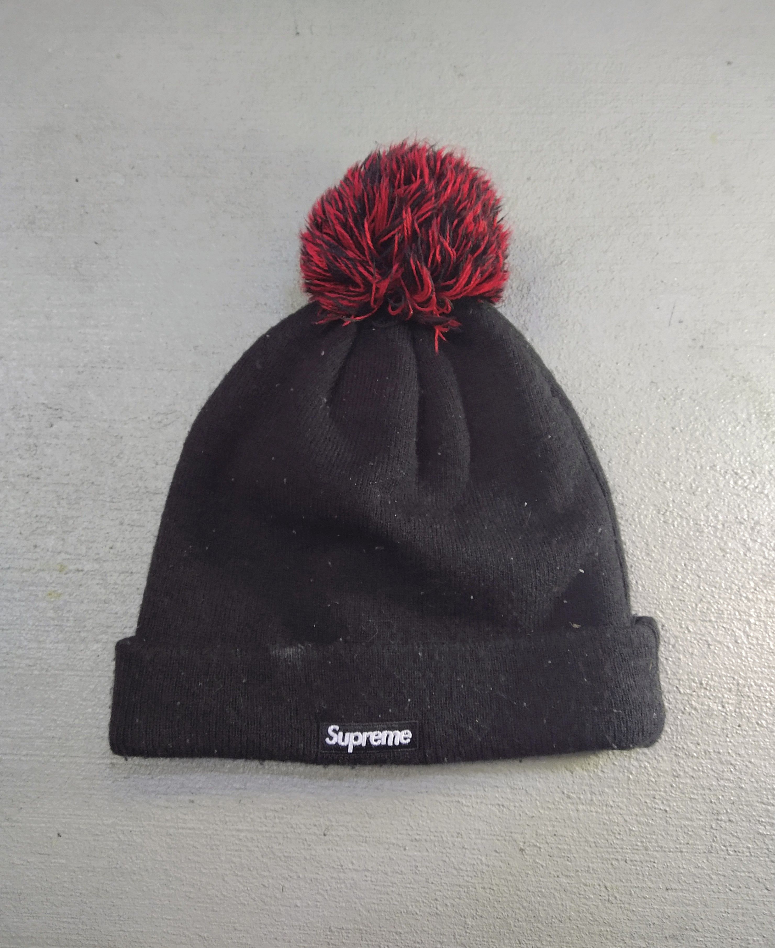 Supreme×NewEra  Snake Script Beanie Supreme New Era Snake Script Beanie (FW17) - $38