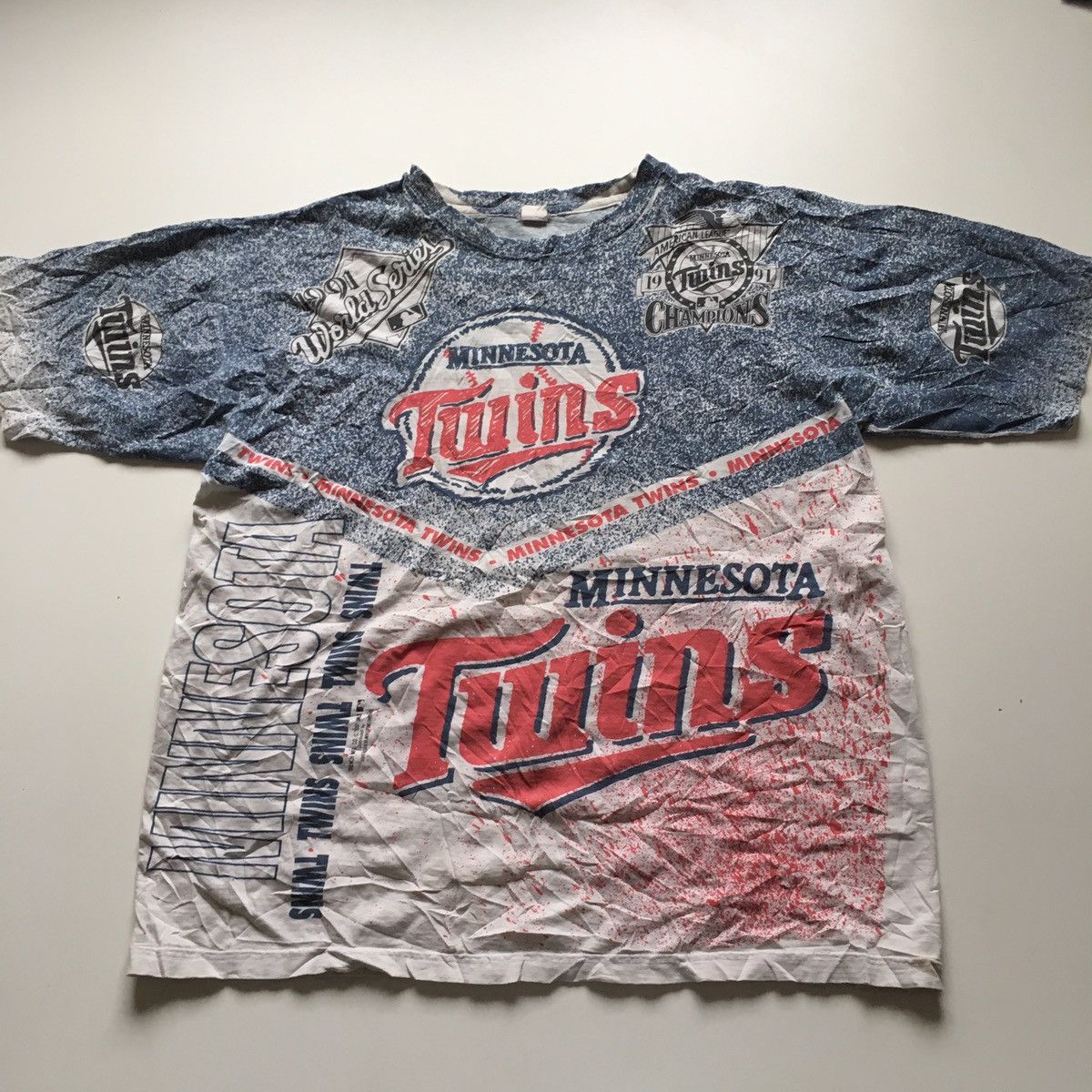 MLB × Vintage Vintage 90s Minnesota Twins MLB All Over Print Graphic Shirt Size US XL / EU 56 / 4 - 1 Thumbnail