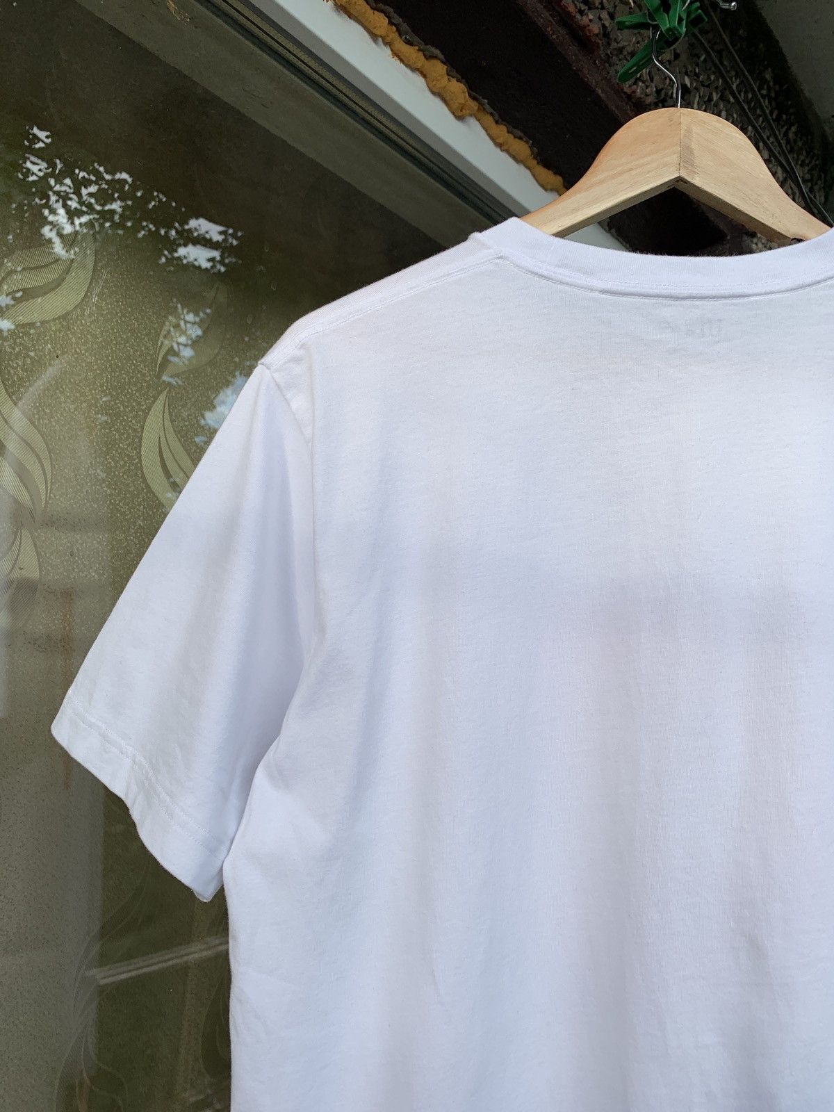 Anime Uniqlo x One Piece White Graphic T-Shirt Size US M / EU 48-50 / 2 - 12 Thumbnail