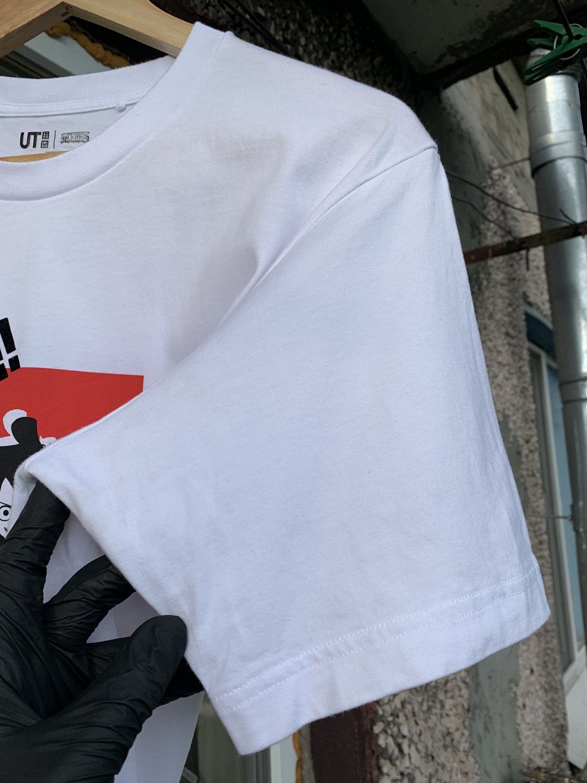 Anime Uniqlo x One Piece White Graphic T-Shirt Size US M / EU 48-50 / 2 - 9 Thumbnail