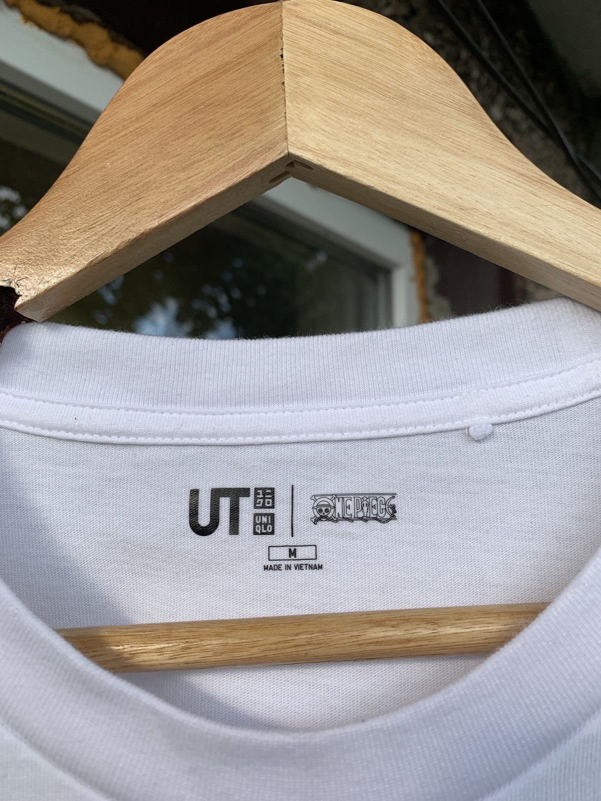Anime Uniqlo x One Piece White Graphic T-Shirt Size US M / EU 48-50 / 2 - 8 Thumbnail