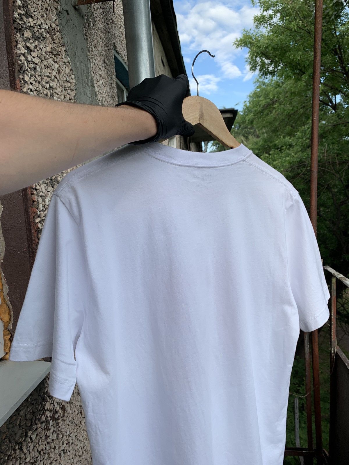 Anime Uniqlo x One Piece White Graphic T-Shirt Size US M / EU 48-50 / 2 - 15 Thumbnail