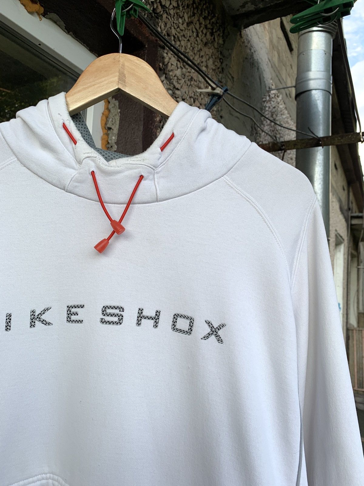 Nike 00s Vintage Nike Shox Y2K White Hoodie Like Nike TN Size US XL / EU 56 / 4 - 3 Thumbnail